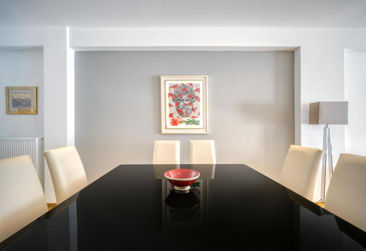 Bright Spacious Luxury Apartment In Prime Central Athènes Extérieur photo